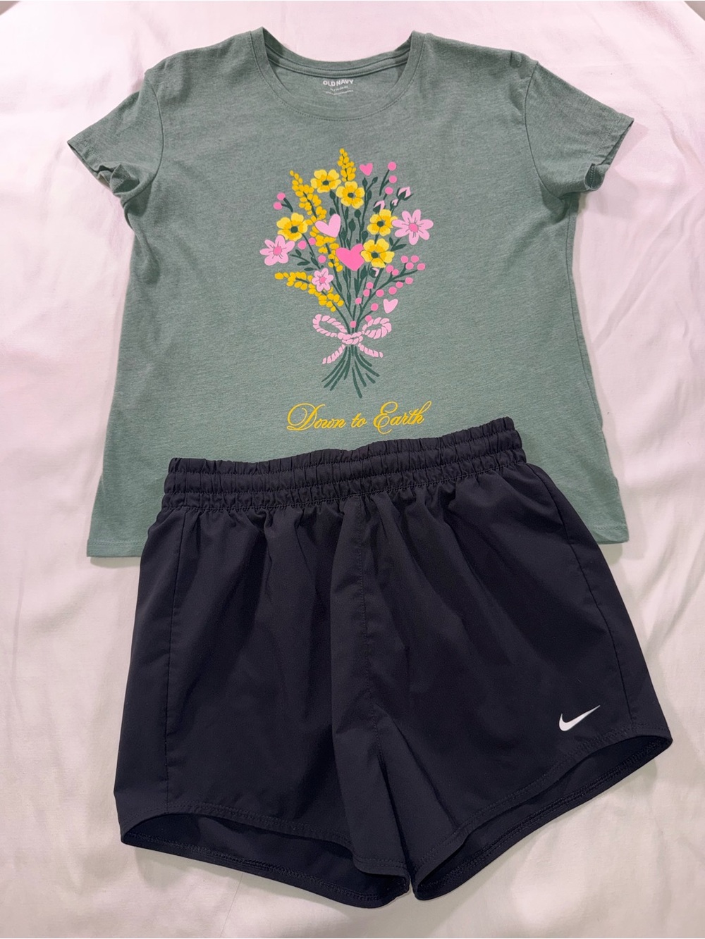 Nike Girls Black Athletic Shorts and graphic shirt. 2 pieces